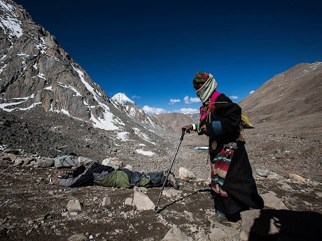 Pilgrims the mountains