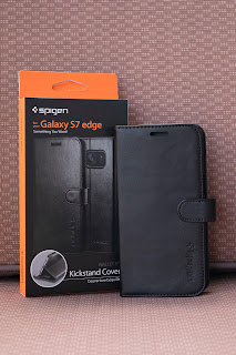 Spigen's Samsung Galaxy S7 Edge has a wallet case you need to "HAVE"