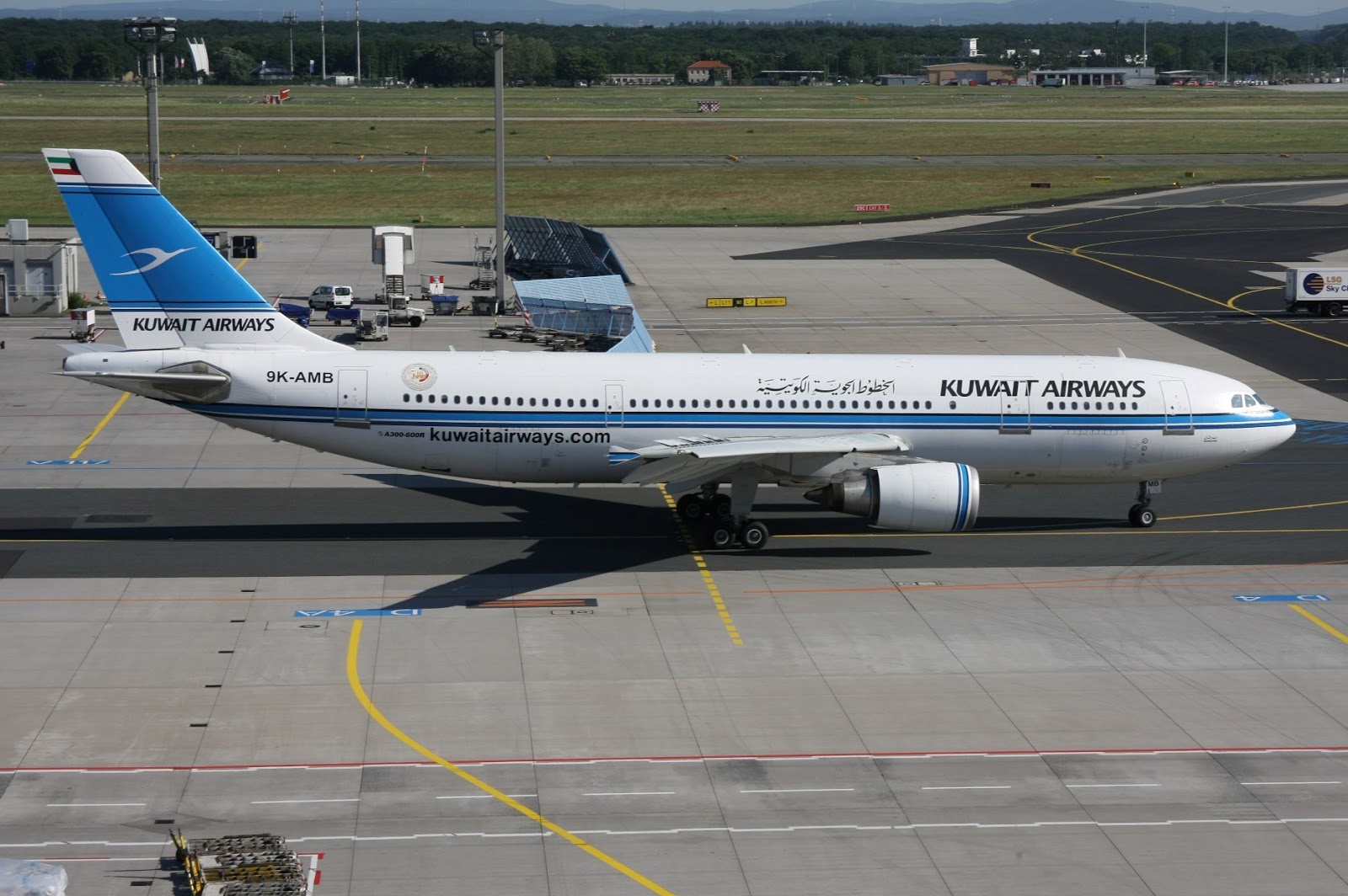 Flyingphotos Magazine News: Kuwait Airways to order 15 Airbus A350-900s ...