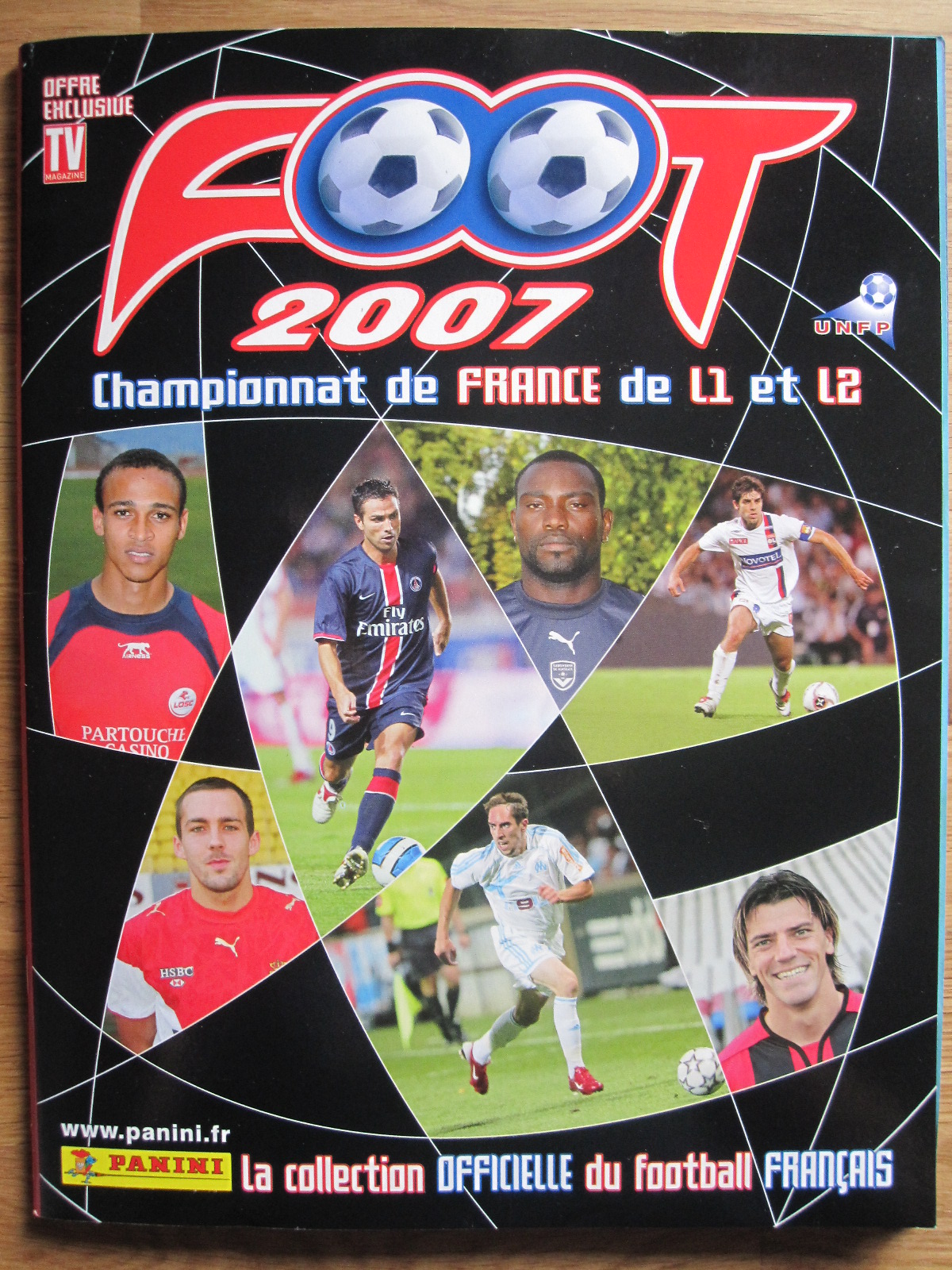 ALBUM PANINI FOOTBALL 82 CHAMPIONNAT DE FRANCE DIVISION 1 ET 2