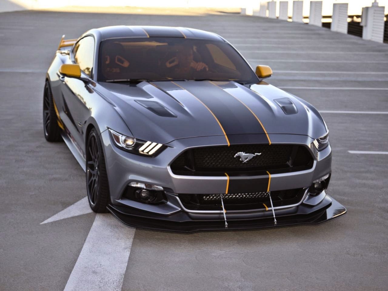 Motor 202: Ford Mustang GT F-35 Lightning II Edition