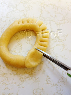 cookie, bread, ring shape, fringe, how to