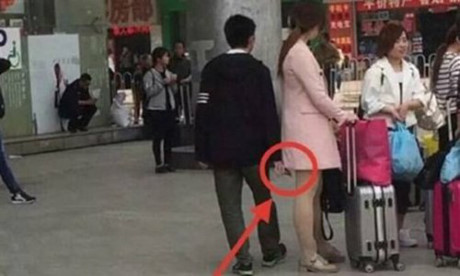 Canh giac chieu tro bien thai chup len “vung kin” phu nu - Anh 6