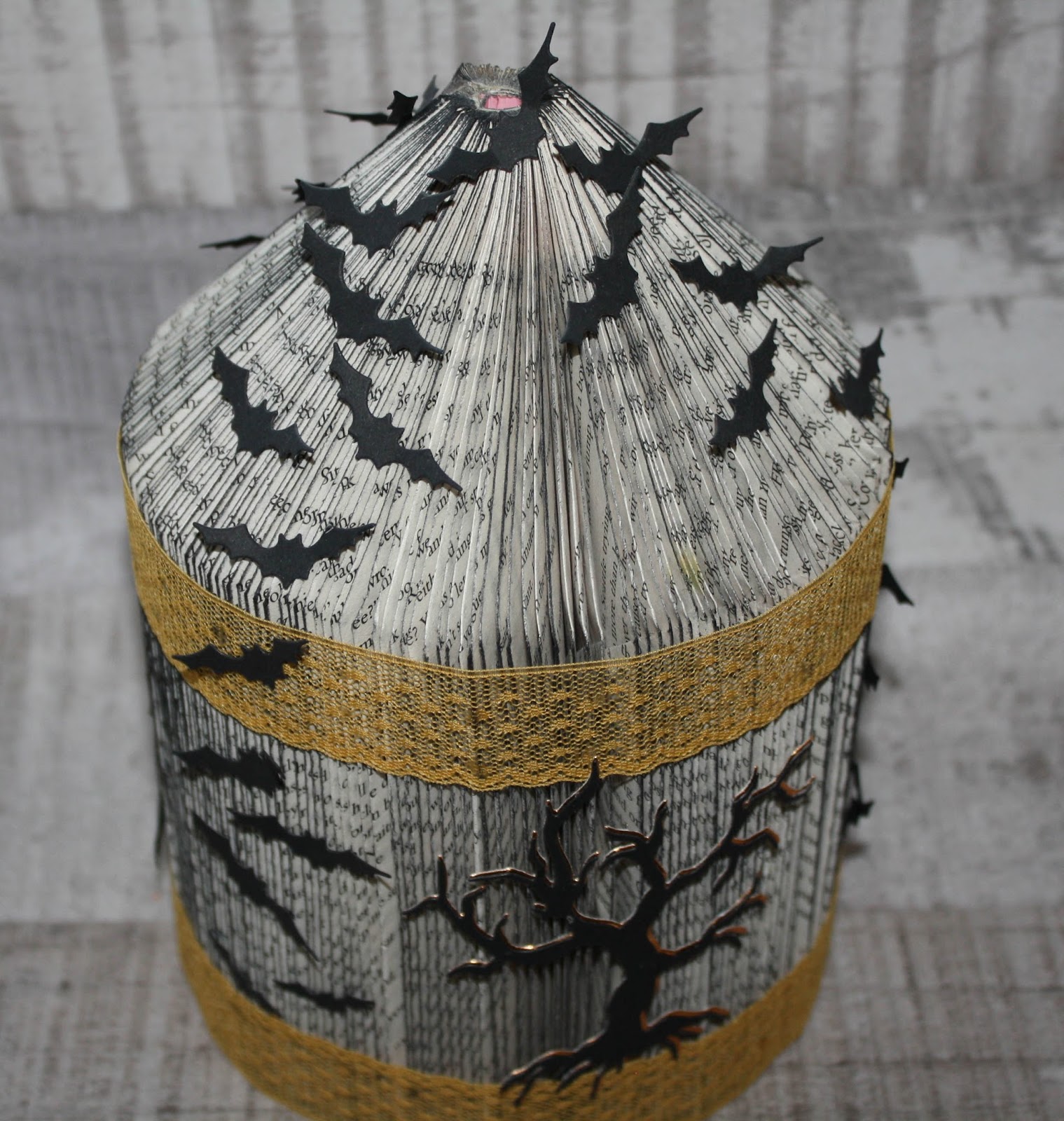 All Things Pretty Craftee: Halloween Bird Cage