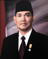 Jenderal (Purn) Try Sutrisno (Wakil Presiden VI Republik Indonesia)