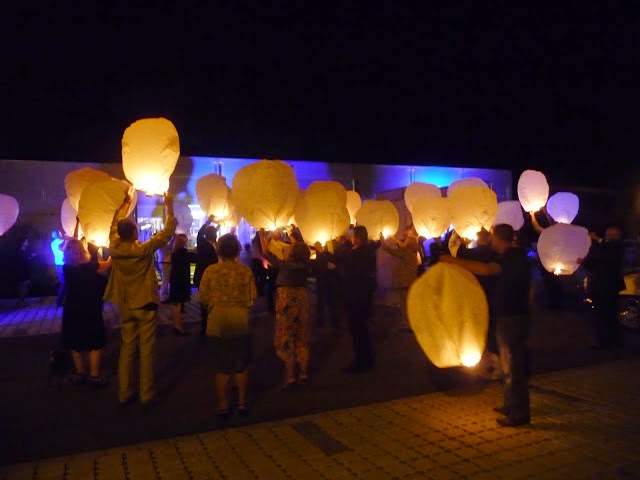 AD HOC SONO COLMAR: Lanternes volantes / Flottantes / Ballons hélium