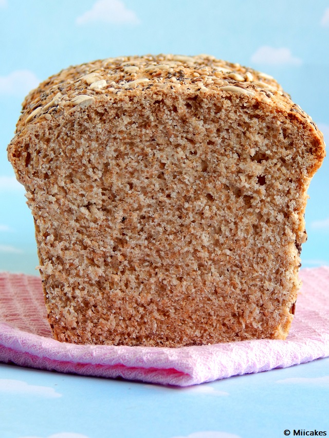 Pan integral con semillas / Miicakes