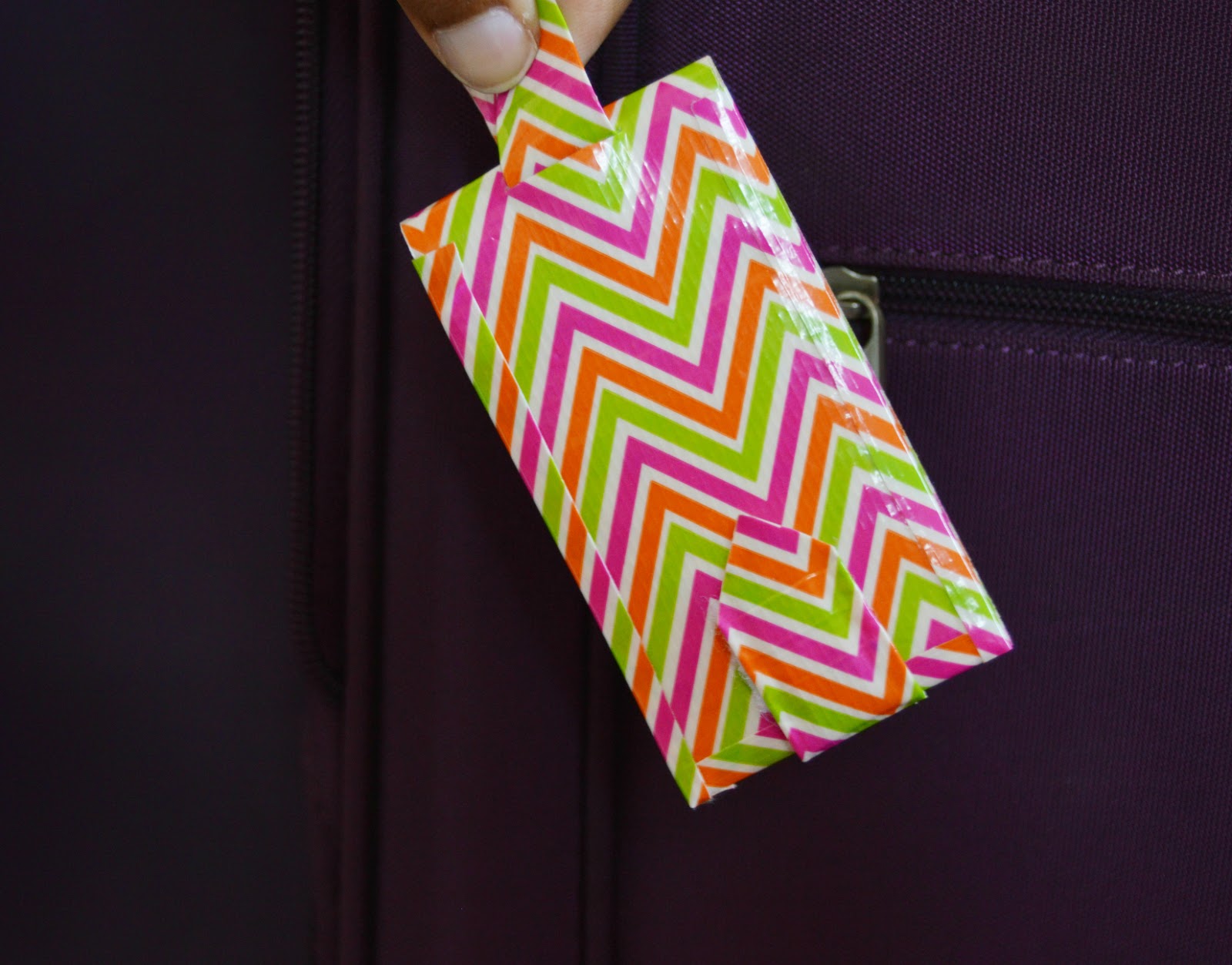Vikalpah DIY Luggage Tag using duct tape