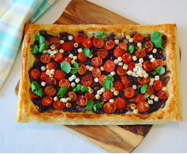Tomato, Thyme, Caramelised Onion & Goat?s Cheese Pearl Tart