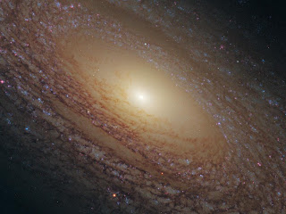 Impresionante galaxia espiral NGC 2841 por Hubble