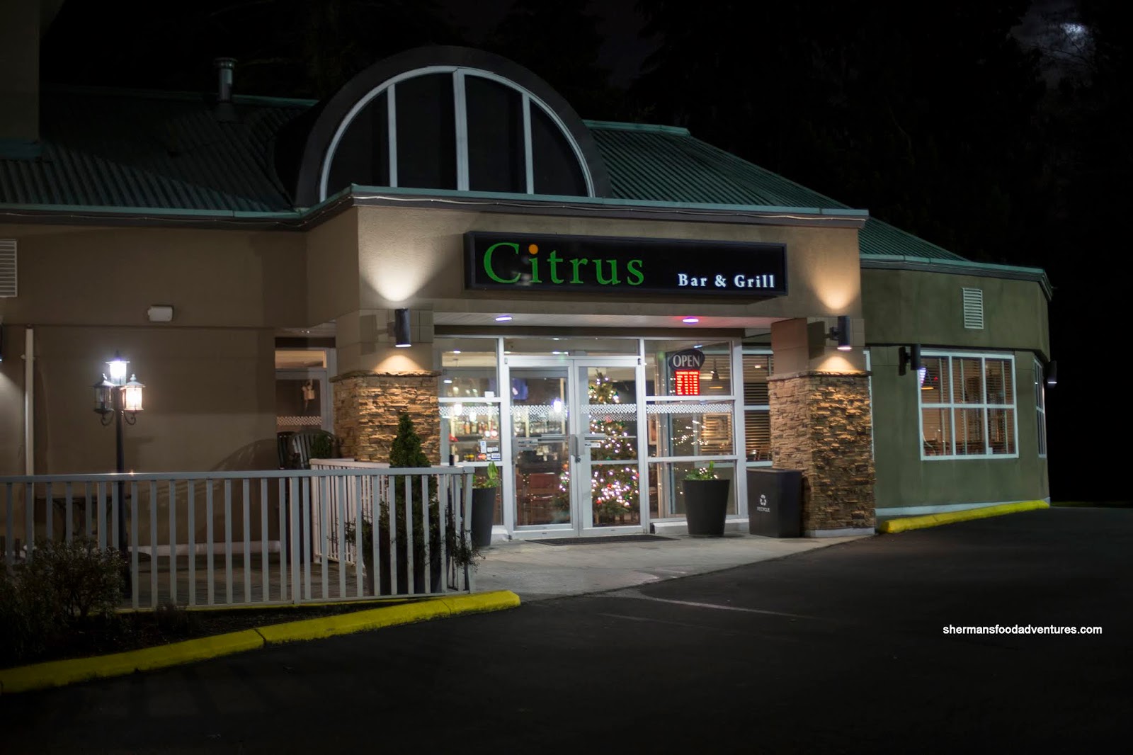 Sherman's Food Adventures Citrus Bar & Grill