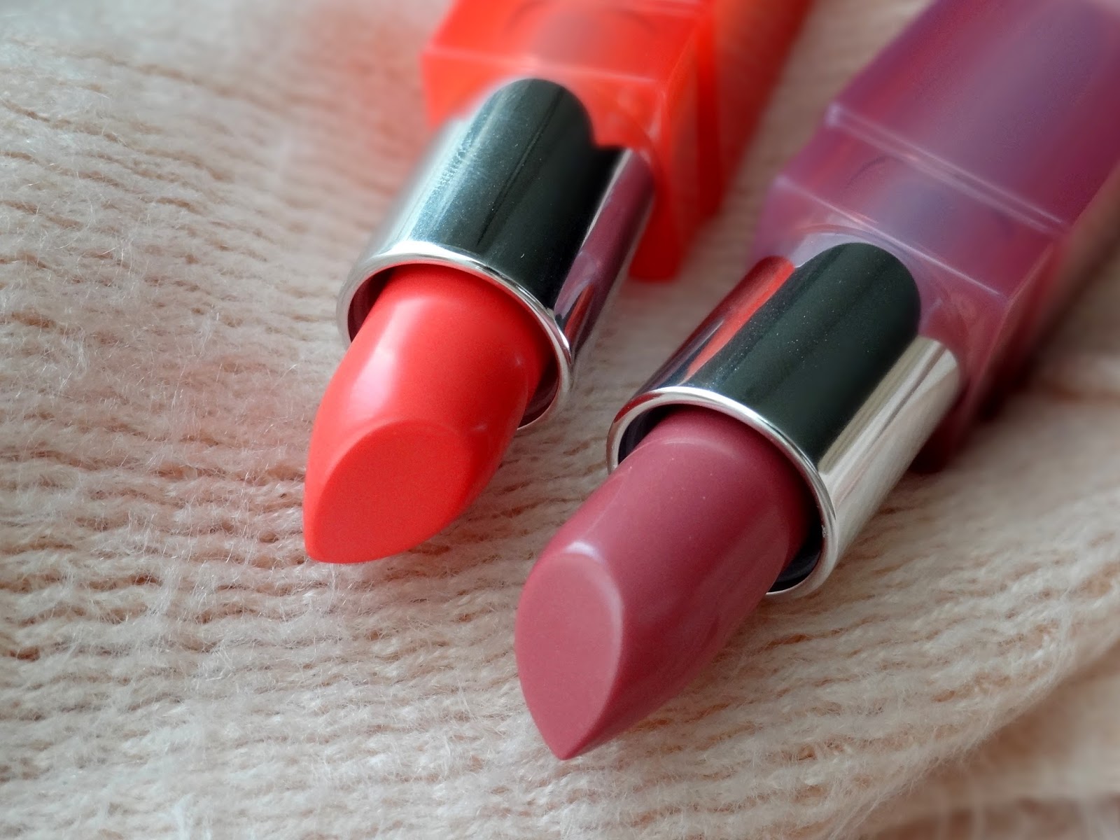 Makeup, Beauty and More: Clinique Pop Glaze Sheer Lip Color + Primer in