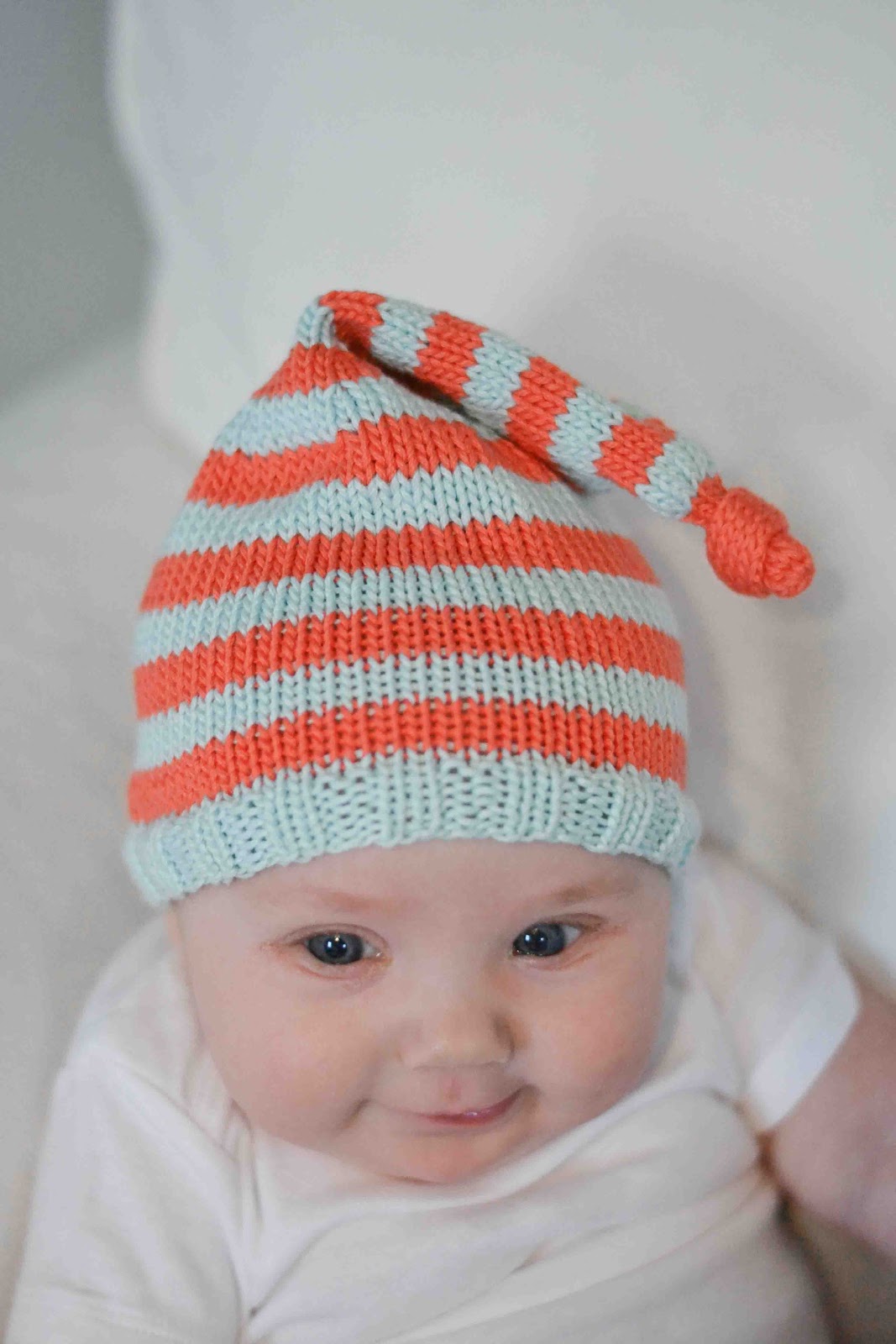 Little and Lovely: Ella's favorite knit baby hats