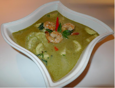 Amporn's Thai Kitchen: Thai green curry with Shrimp
