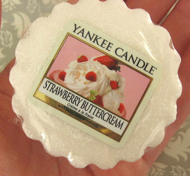 Strawberry ButterCream, tarta z Yankee Candle.
