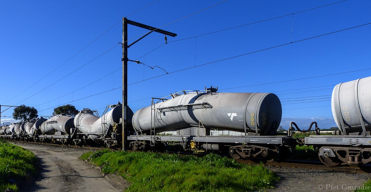 Trains and Railways in South Africa: 2012-08-01 Cement Train
