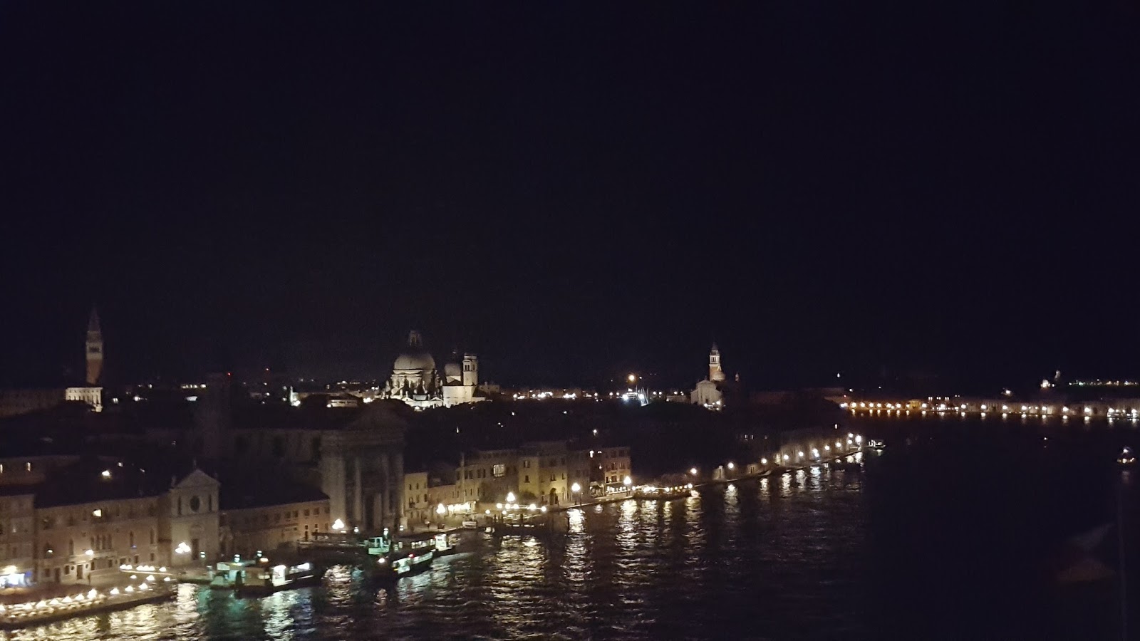 Reasons to go on a cruise Venice at night