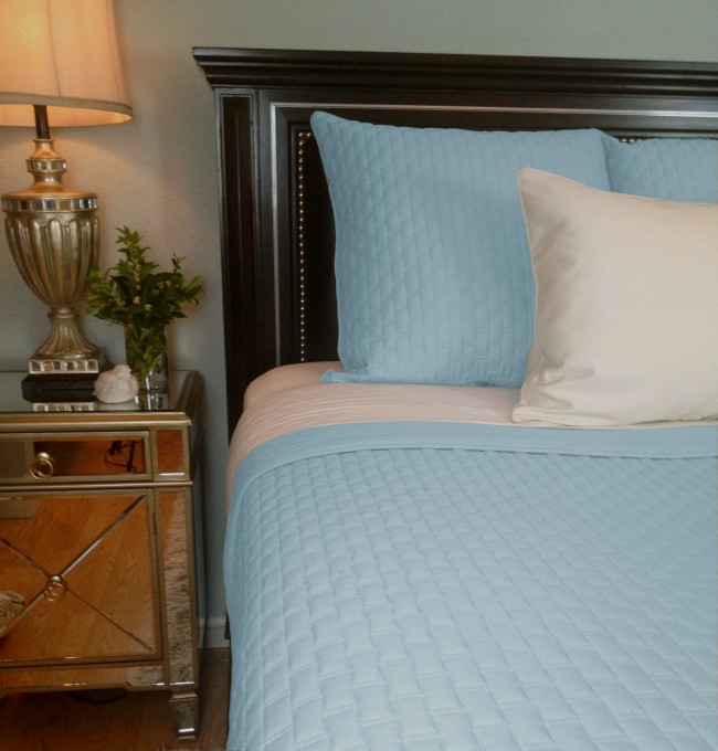Trying to Stay Calm! BedVoyage Bamboo Quilted Coverlet Review...