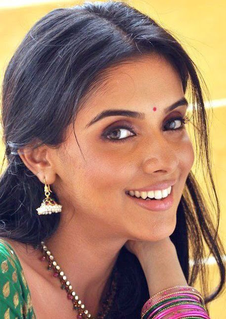 INDIAN ACTRESS: Asin Thottumkal Half saree backless blouse latest ...