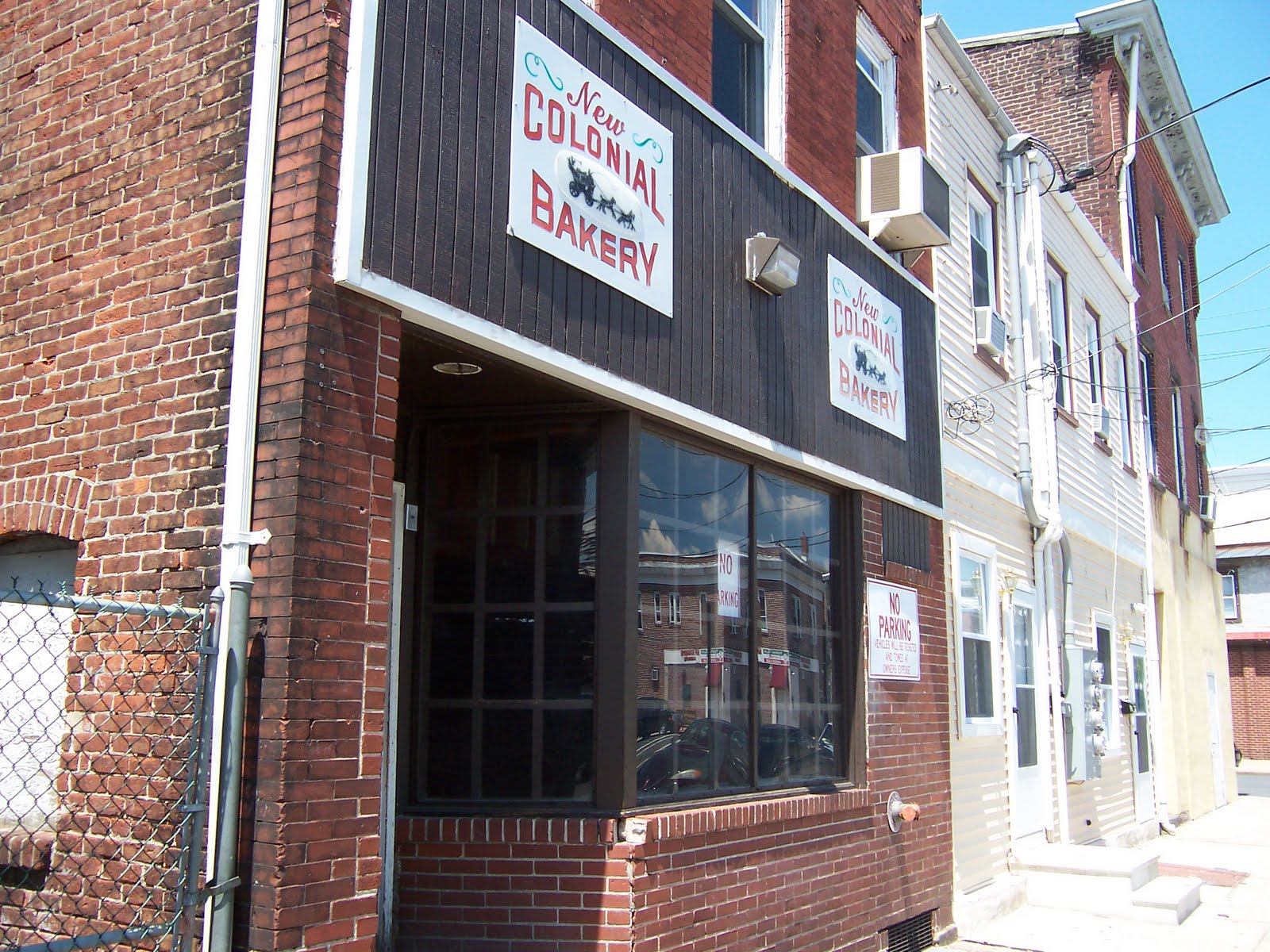 Macks Truck of Wisdom New Colonial Bakery, Hudson Street, The Burg