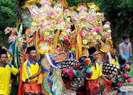 Budaya Lokal Pengertian Ciri Dan Contoh Lengkap Budaya