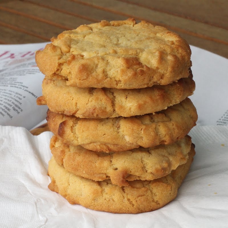 pepsakoy Peanut Butter and White Chocolate Cookies