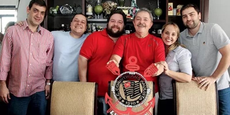 Resultado de imagem para familia lula