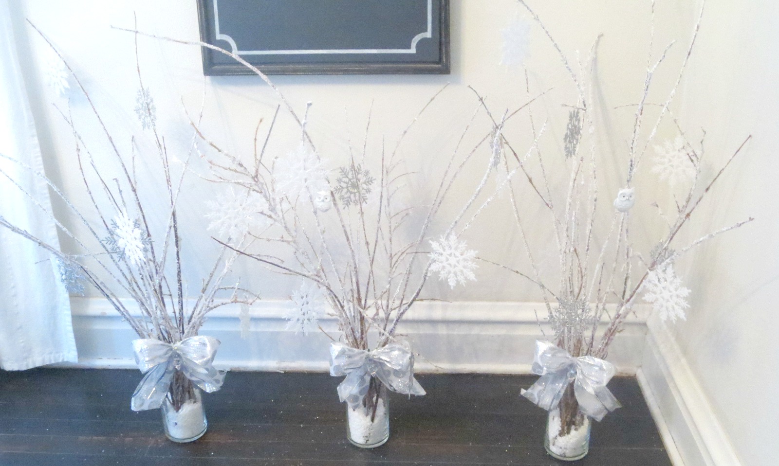 beyond the portico: WINTER WONDERLAND CENTERPIECES WITH DIY ICY  BRANCHES