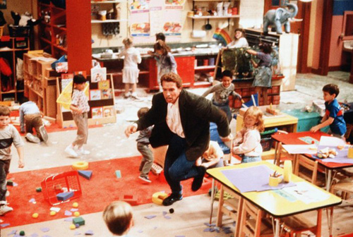kindergarten-cop-arnold-schwarzenegger-c