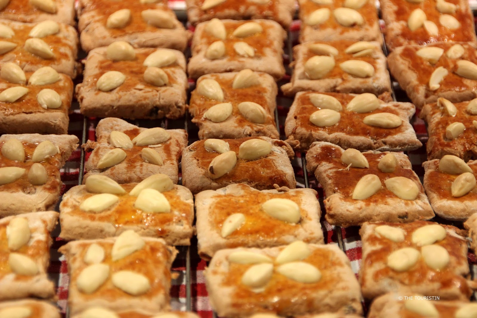 THE TOURISTIN: Christmas in Germany - Spicy Gingerbread-in-5-Easy-Steps-Recipe