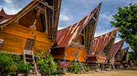 RUMAH ADAT BATAK