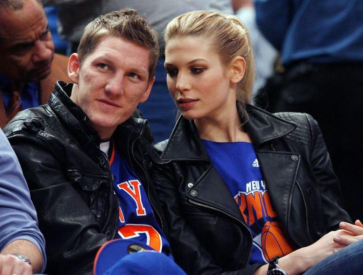 Bastian+Schweinsteiger+Wife+Sarah+Brandner+2012_4.jpg