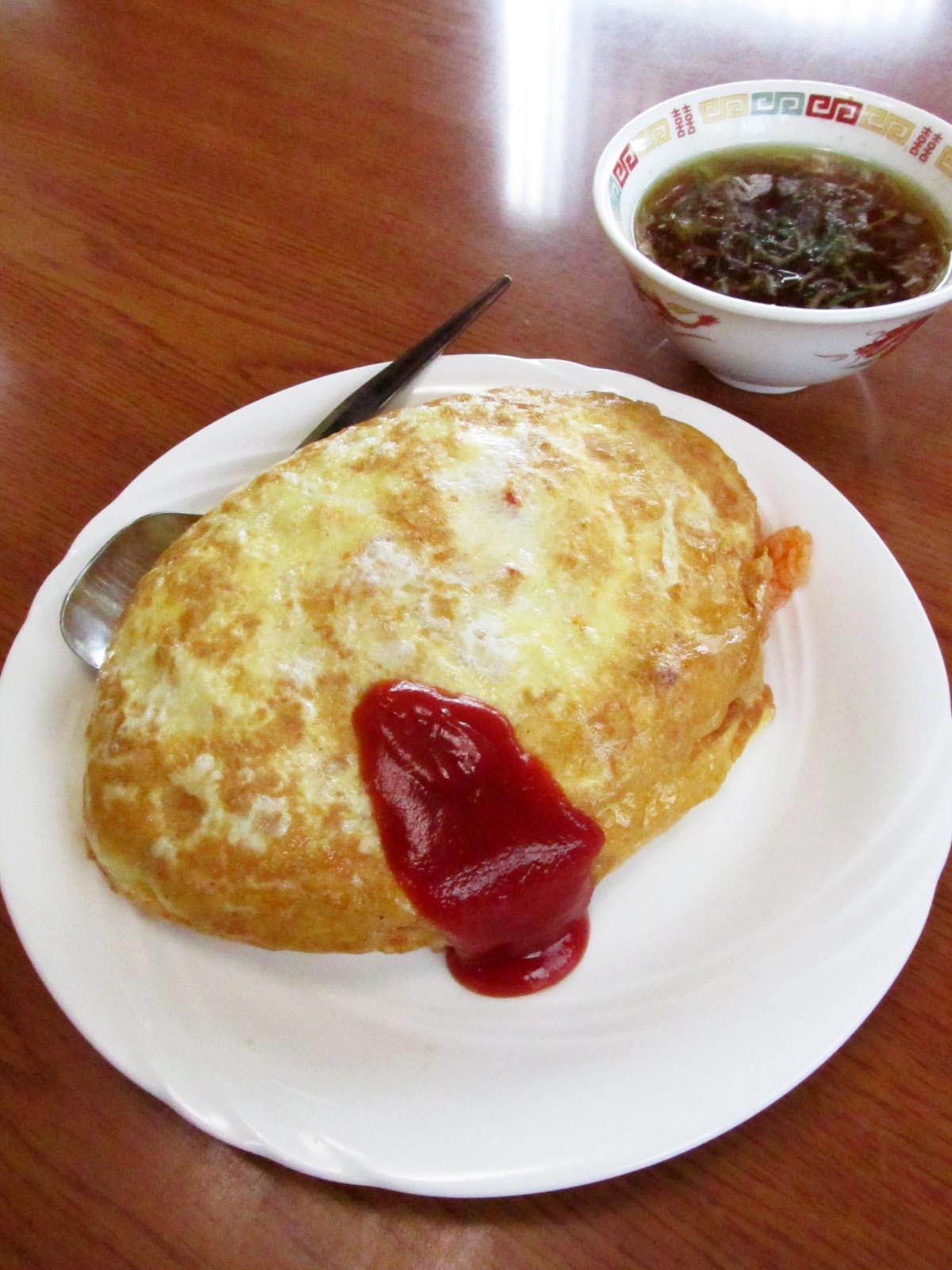 登美ちゃんが ゆく 食堂のオムライス 上田市 栄食堂