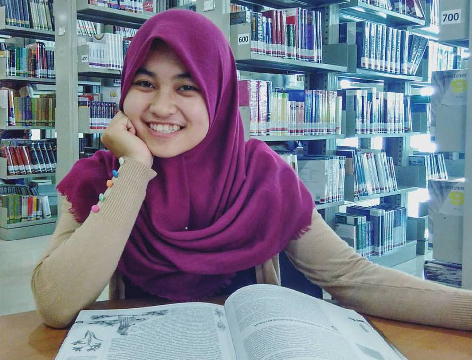 Mahasiswi Manis dan cantik Ginsul Universiats Bengkulu Mahasiswi Cantik dan manis Cantik dan seksi Mata PAnda