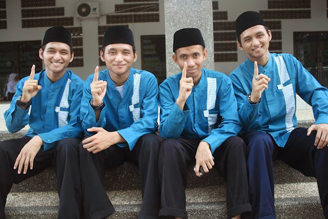 Subhanallah! Betapa Mulia Seorang Anak yang Hafal Al-Quran Subhanallah! Betapa Mulia Seorang Anak yang Hafal Al-Quran