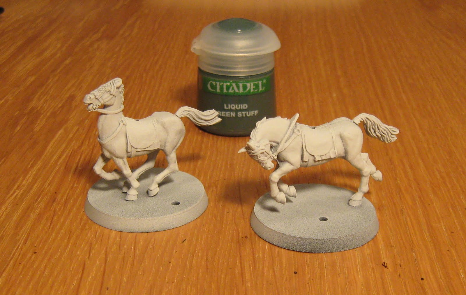 Kevin's Miniatures & Hobby Table Tutorial Painting Horses, 28mm