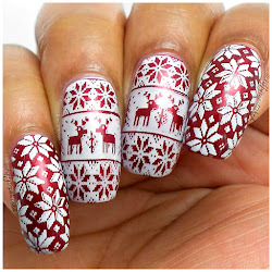 nails christmas sweater