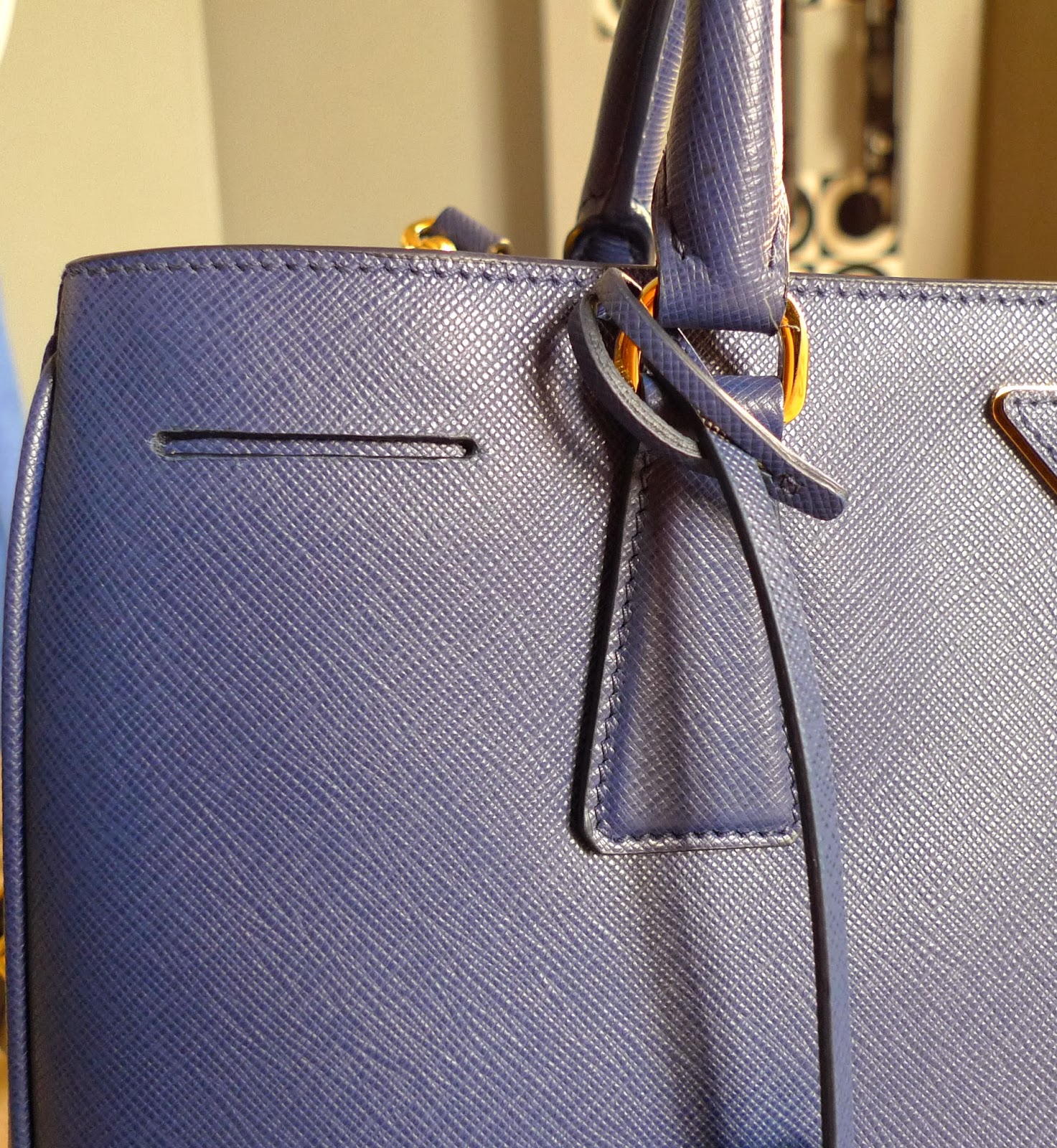 How bad (or good) is this Prada saffiano lux tote rep? : r