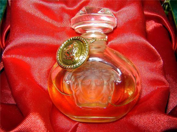 sherapop's salon de parfum: The Bottle Controversy: A Philosophical ...