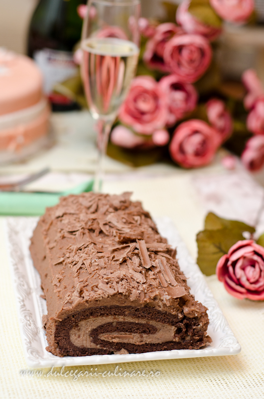 Rulada cu crema de castane si ciocolata