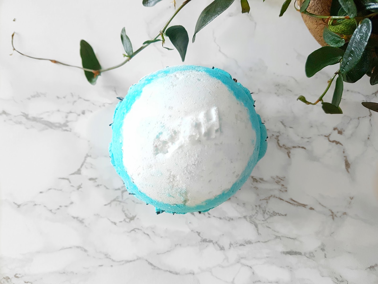 Review │ Big Blue Bath Bomb by Lush The Life Of A Glasgow Girl