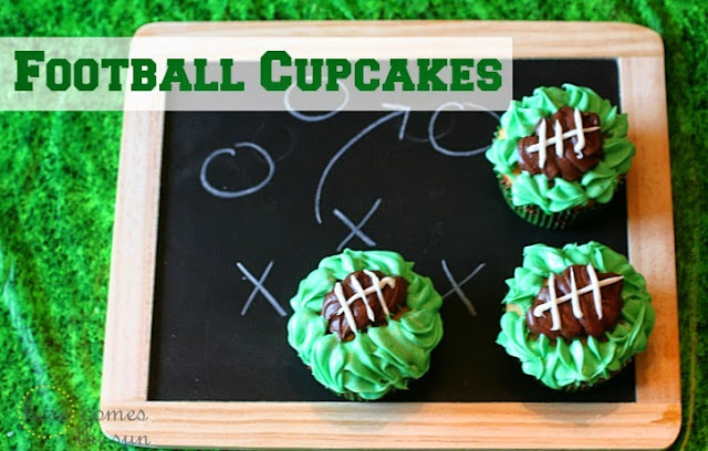 Football Cupcakes from herecomesthesunblog.net
