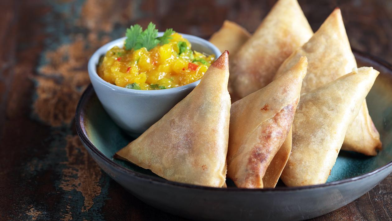 Smoked chicken samosa with mango chutney recipe LEBANESE RECIPES