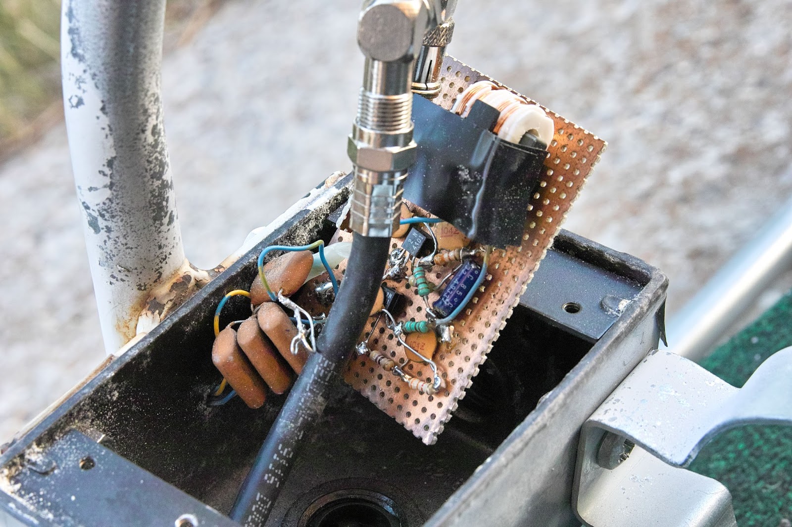 KA7OEI's blog Getting "Atomic" (WWVB) clocks to work indoors and in