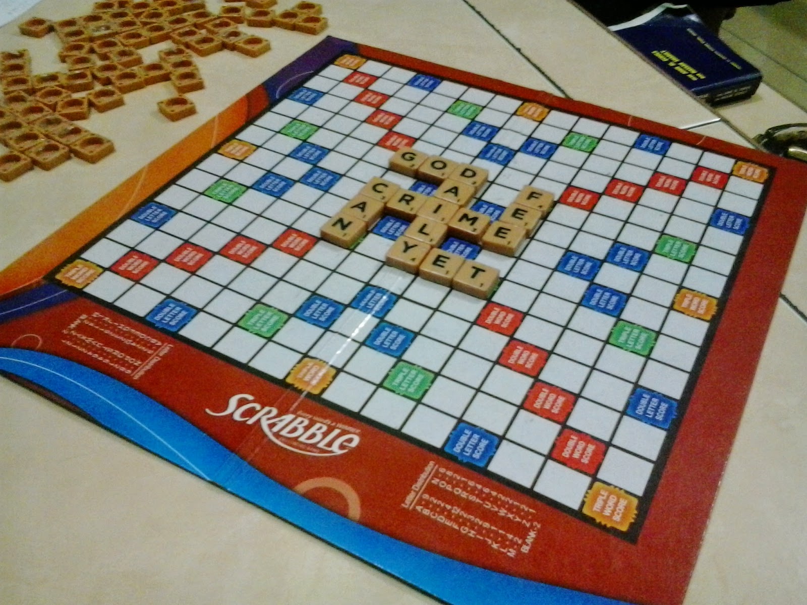 Scrabble bentuk lambang Nazi