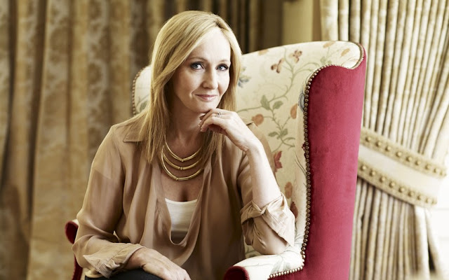 Dibalik Semua Kesuksesan Novelnya, Terbiasa Gagal Adalah Kunci Keberhasilan J.K. Rowling. Ikuti Caranya! Dibalik Semua Kesuksesan Novelnya, Terbiasa Gagal Adalah Kunci Keberhasilan J.K. Rowling. Ikuti Caranya!