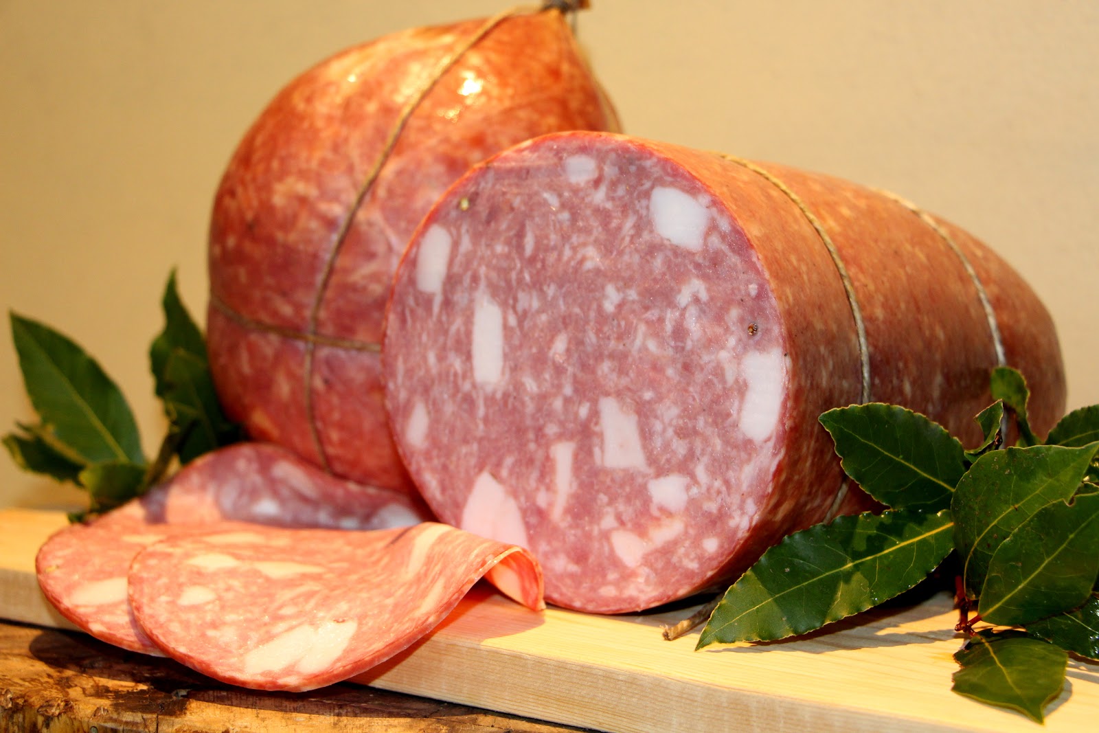 Sua Maestà la Mortadella di Prato IGP