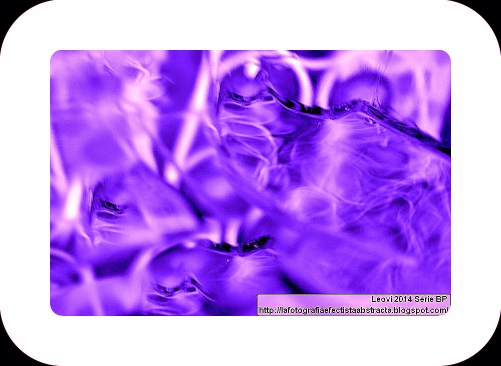 Foto Abstracta 3063 Te escondes en un bosque de pliegues azucarados - You hide in a forest of sugar folds Foto Abstracta 3063 Te escondes en un bosque de pliegues azucarados - You hide in a forest of sugar folds