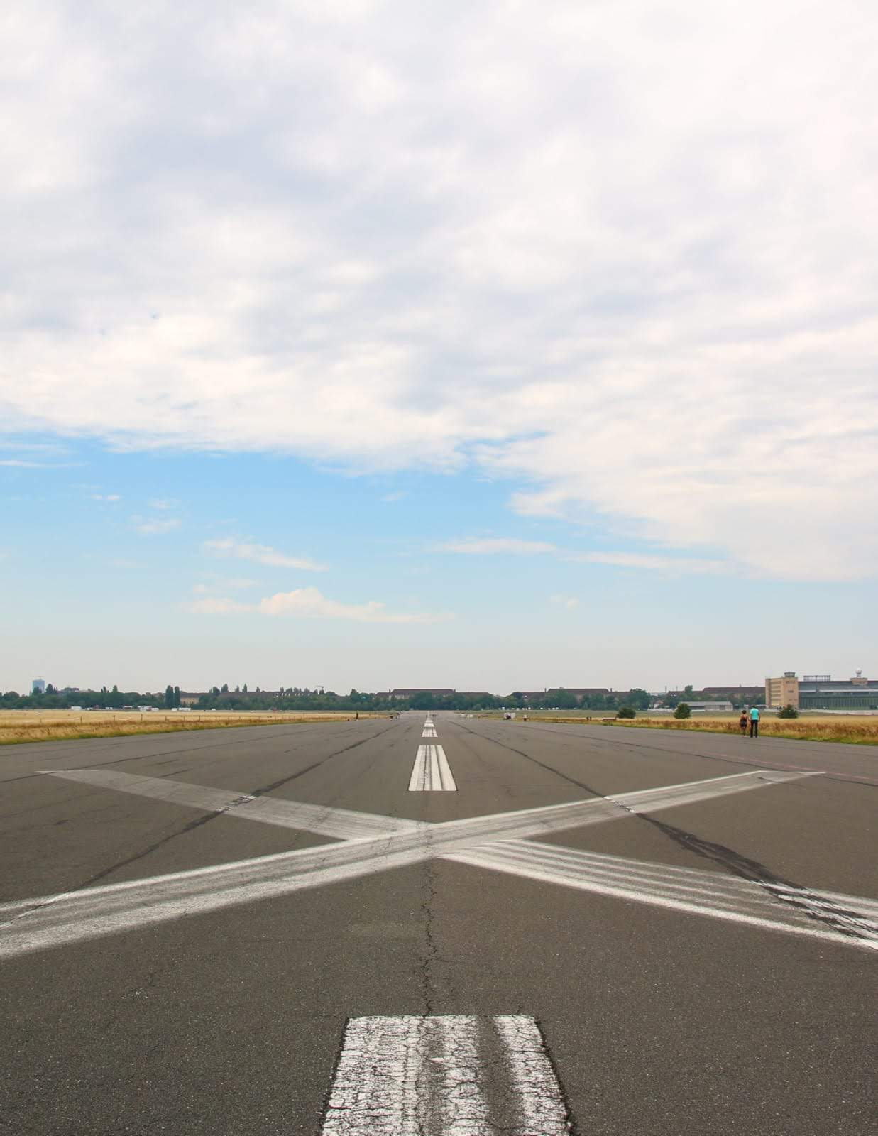 Hosts Cyberspace Computing