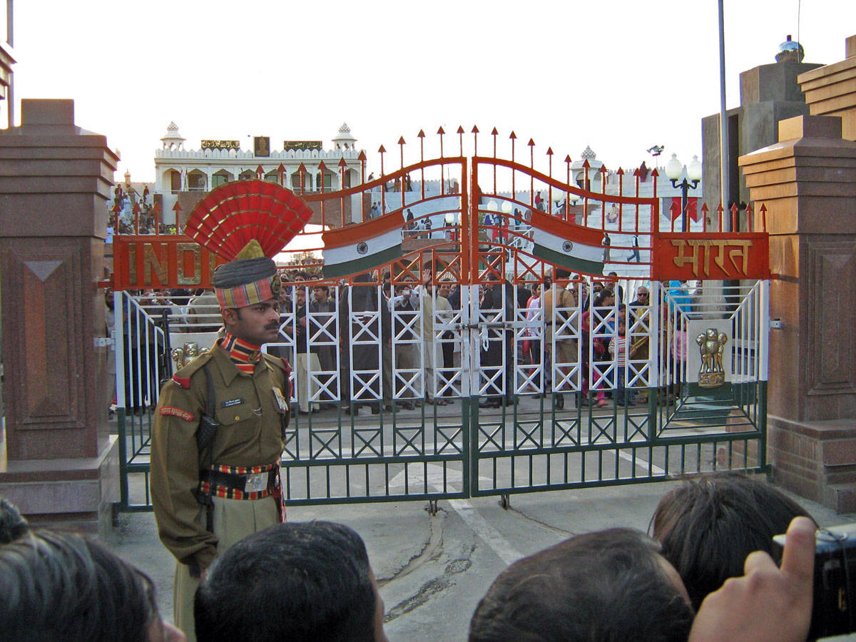 Grand Trunk Road (Between Lahore (Pakistan) and Amritsar (India